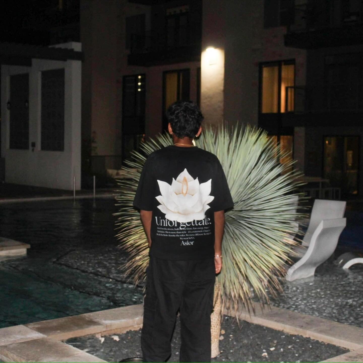 Kova Eternal Lotus Graphic T-Shirt